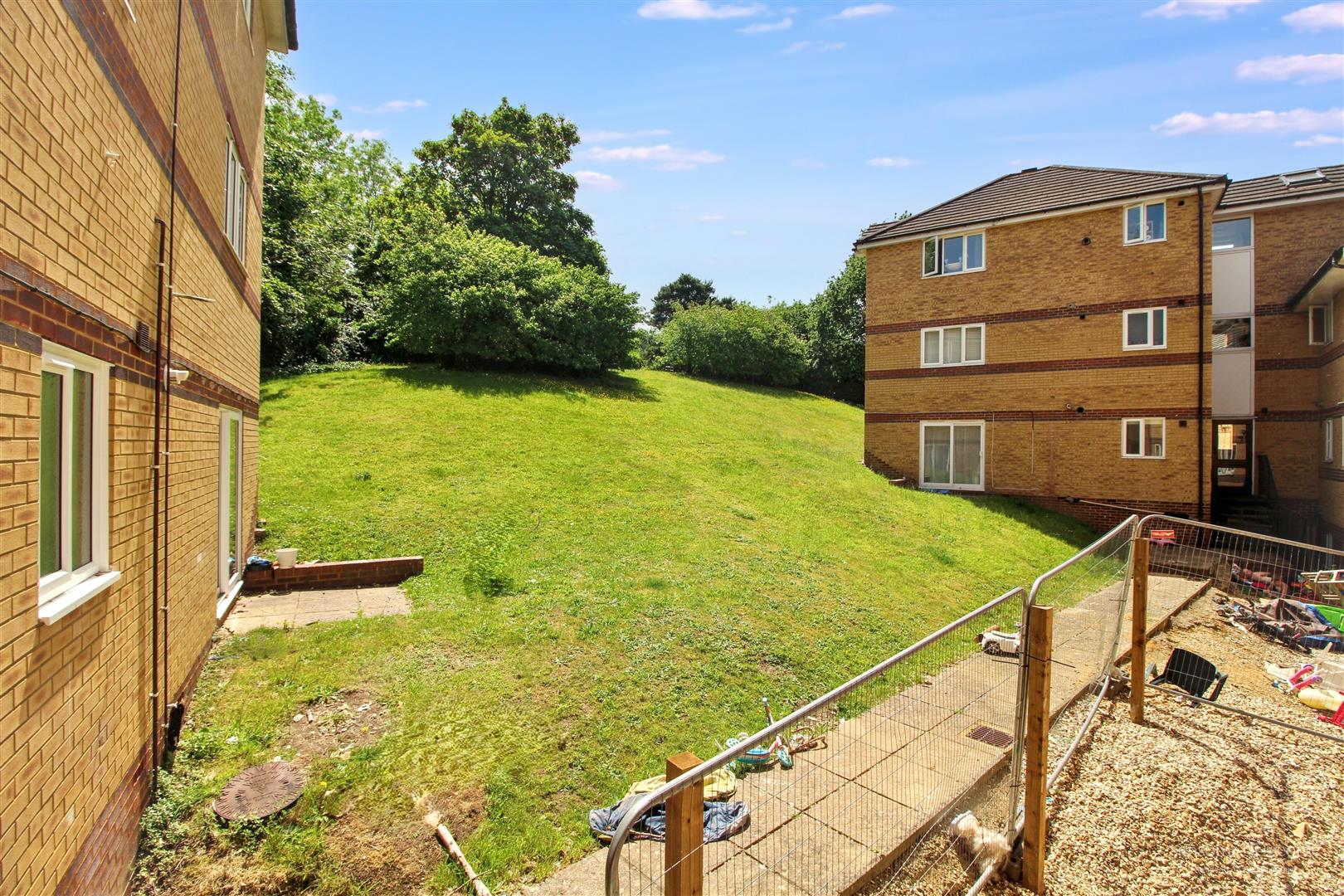 Armour Hill, Tilehurst, Reading